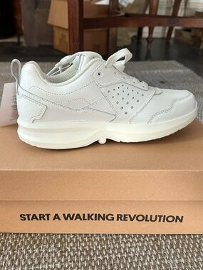 GaitlLine Float Lthr 2.0 Leather Trainers - Brand New in Box